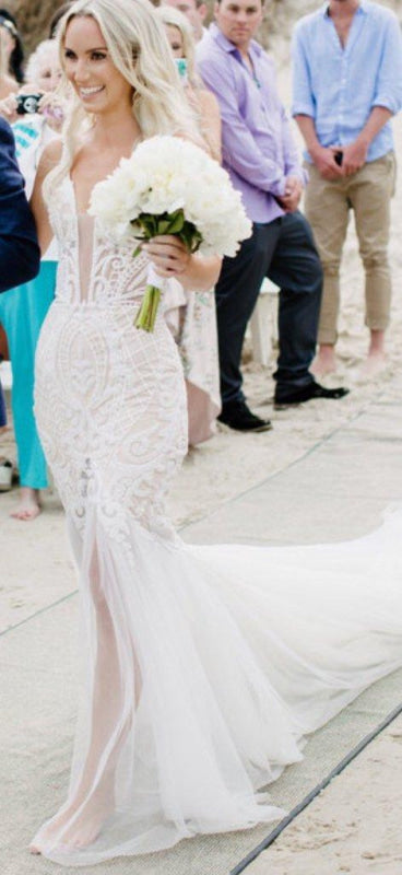 Mermaid Lace Deep V-neck Tulle Beach Wedding Dress