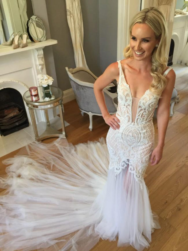 Mermaid Lace Deep V-neck Tulle Beach Wedding Dress