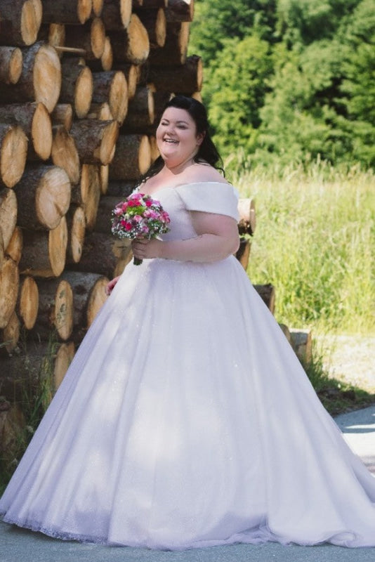 Off-the-Shoulder Satin White Aline/Princess Ball Gown Wedding Dress Plus Size