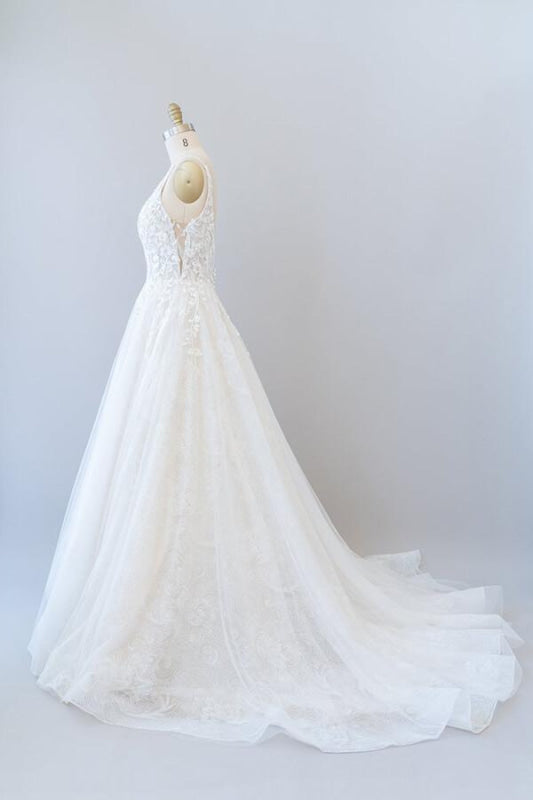Open Back Appliques Tulle A-line Wedding Dress