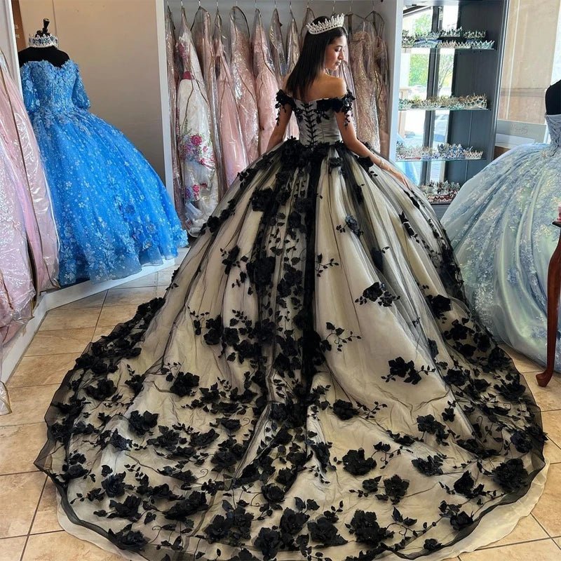 Red Off The Shoulder Tulle Quinceanera Dresses With Lace Appliques