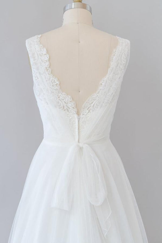 Ruffle V-neck Lace Tulle A-line Wedding Dress