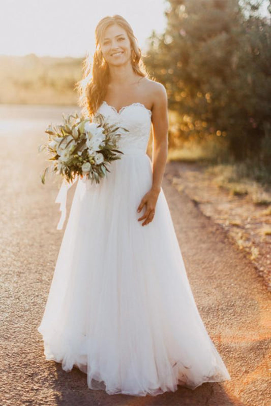 Sexy Sweetheart White Tulle Backless Beach with Lace Long Wedding Dress