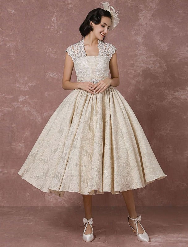 Short Wedding Dress Lace Champagne Vintage Bridal Dress Ball Gown Beading Backless Tea-Length Bridal Gown With Sash