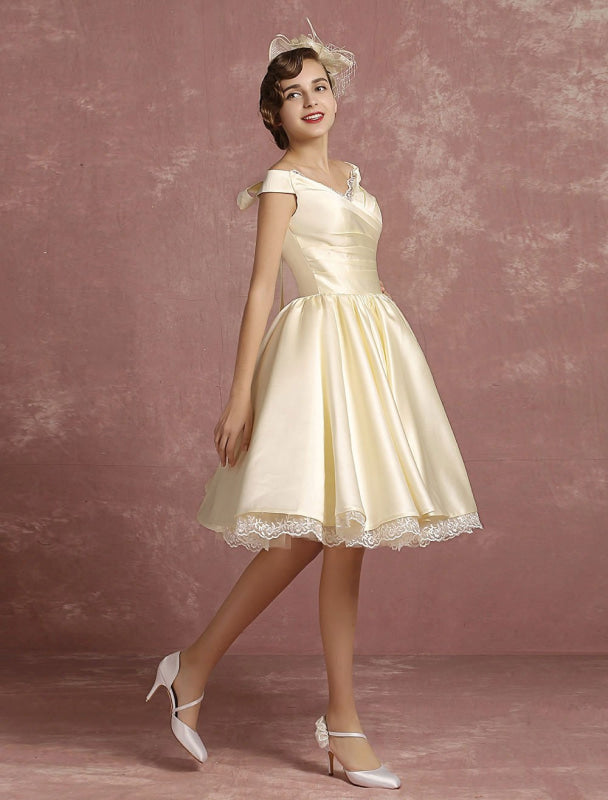 Short Wedding Dresses Satin Vintage Princess Bridal Dress Knee Length Sleeveless Lace Edge Pleated Bridal Gown With Ribbon Bow