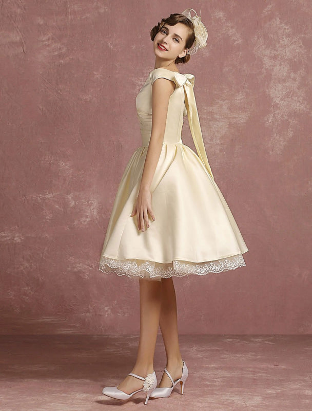 Short Wedding Dresses Satin Vintage Princess Bridal Dress Knee Length Sleeveless Lace Edge Pleated Bridal Gown With Ribbon Bow