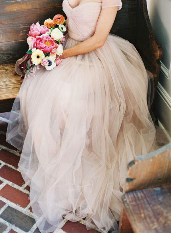Simple Beach A-Line Off-Shoulder Tulle Wedding Dress
