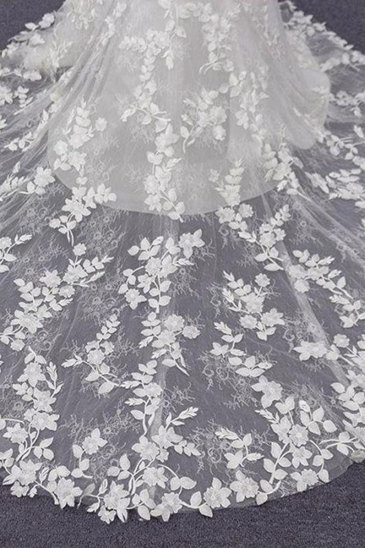 Spaghetti Strap Lace Mermaid Wedding Dress with Appliqués