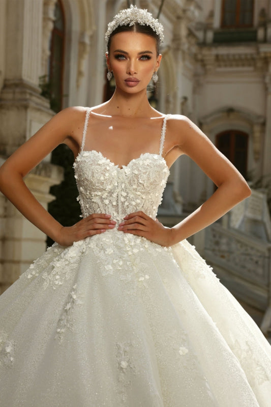 Spaghetti Strapes Sweetheart  A-Line Appliques Lace Ball Gown Wedding Dress