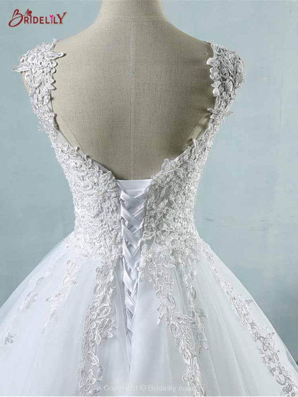Spaghetti Straps Lace-Up Ball Gown Wedding Dresses