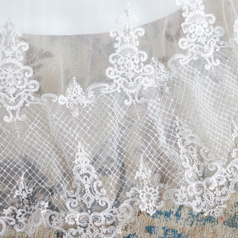 Stylish Strapless Appliques Tulle Wedding Dress