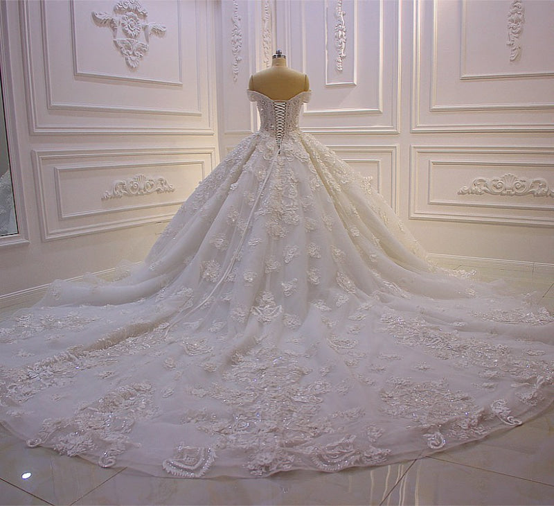 Sweetheart Off-the-Shoulder Backless Wedding Dress with Lace Ruffles and Tulle Appliques