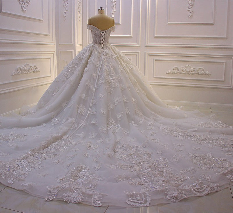 Sweetheart Off-the-Shoulder Backless Wedding Dress with Lace Ruffles and Tulle Appliques