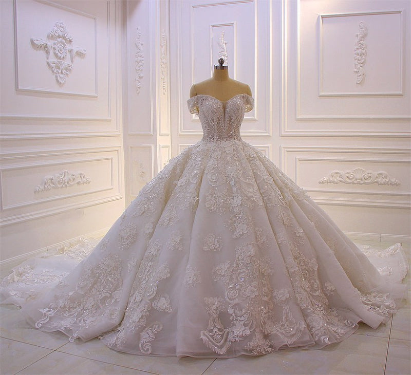 Sweetheart Off-the-Shoulder Backless Wedding Dress with Lace Ruffles and Tulle Appliques
