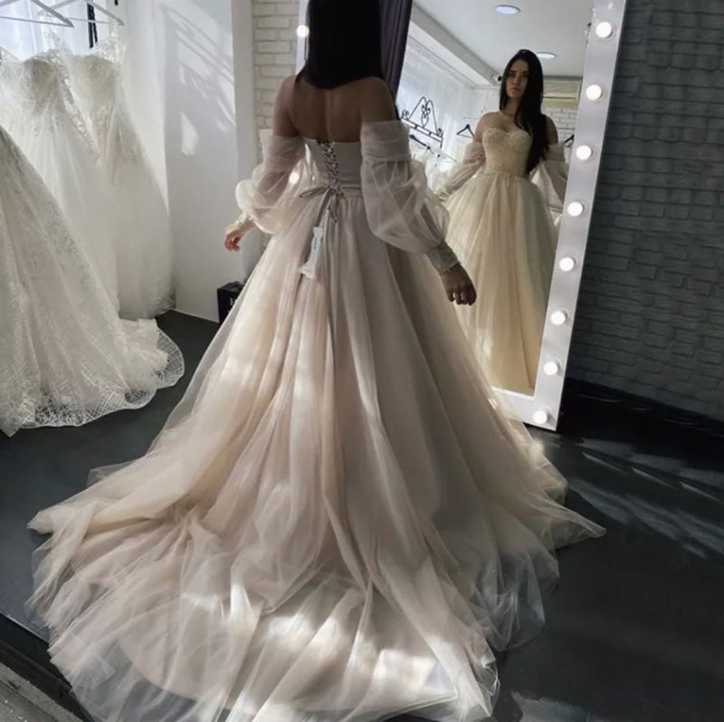 Sweetheart Romantic Lace A-Line Wedding Dress Long Sleeve with Crystal Tulle