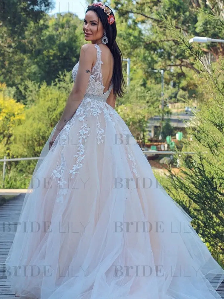 Tulle Applique V-Neck A-Line/Princess Wedding Dress Sleeveless