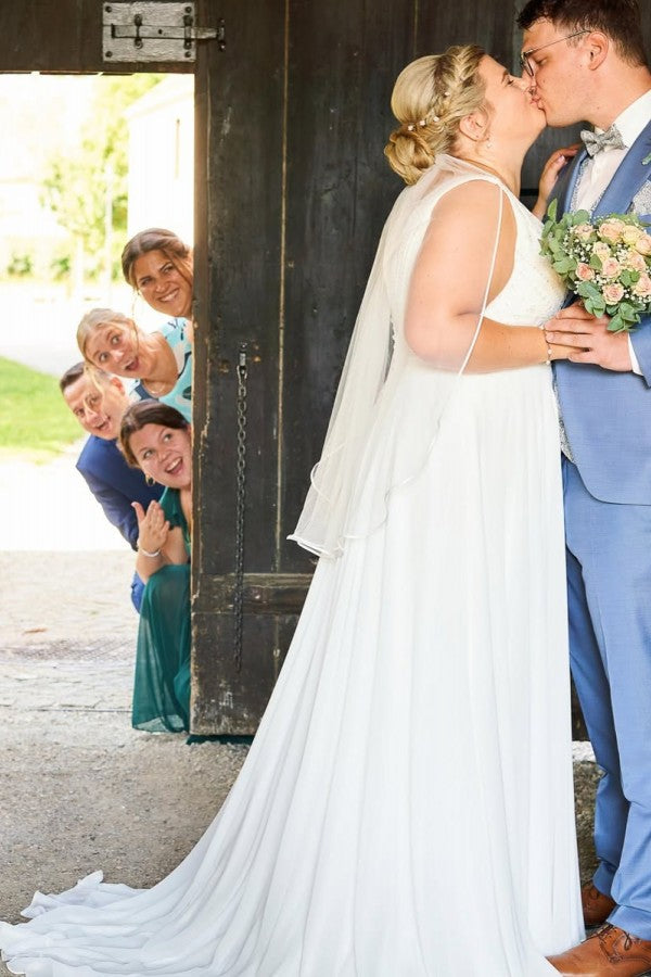 Elegant V-neck Simple Chiffon Wedding Dress Aline Sleeveless Bridal Dress