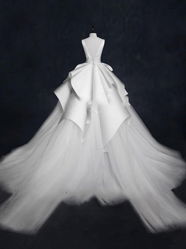 V-Neck Sleeveless Lace-up Ball Gown Wedding Dresses