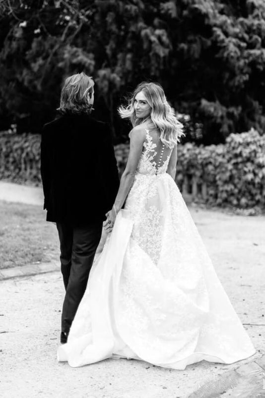 Vintage Appliques Lace Gowns Sleeveless Wedding Dress