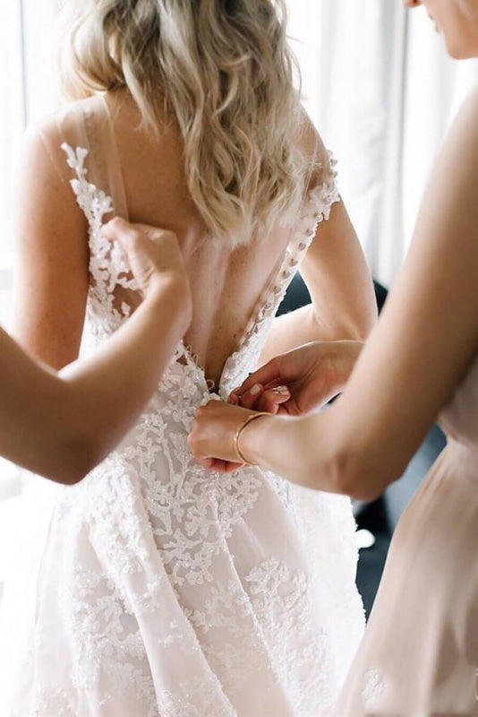Vintage Appliques Lace Gowns Sleeveless Wedding Dress