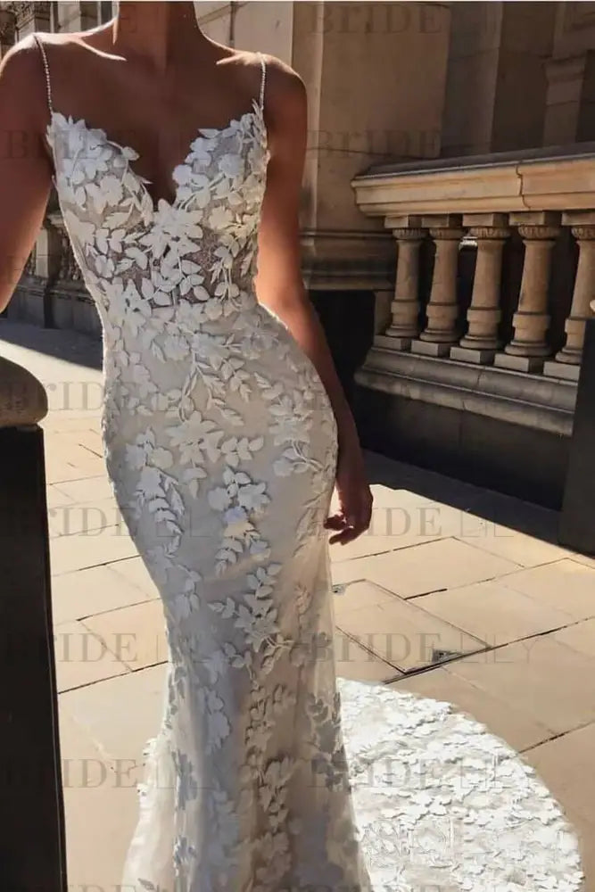 Vintage Spaghetti Strap Mermaid Lace Appliques Boho Wedding Dress