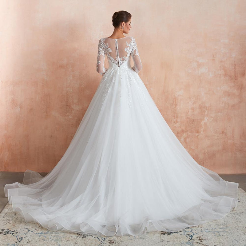 Wonderful Appliques Tulle A-line Wedding Dress
