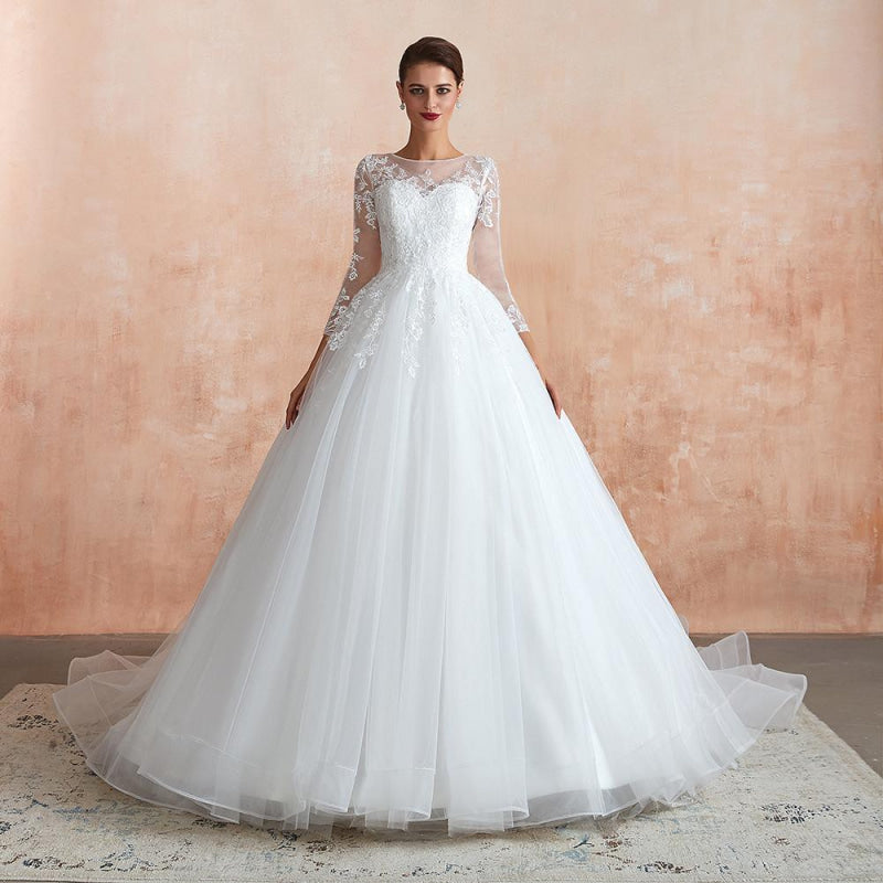 Wonderful Appliques Tulle A-line Wedding Dress