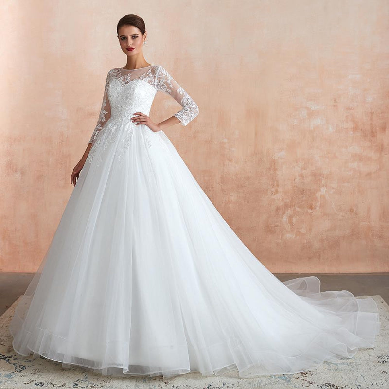 Wonderful Appliques Tulle A-line Wedding Dress