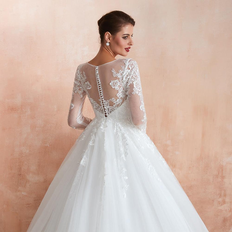 Wonderful Appliques Tulle A-line Wedding Dress