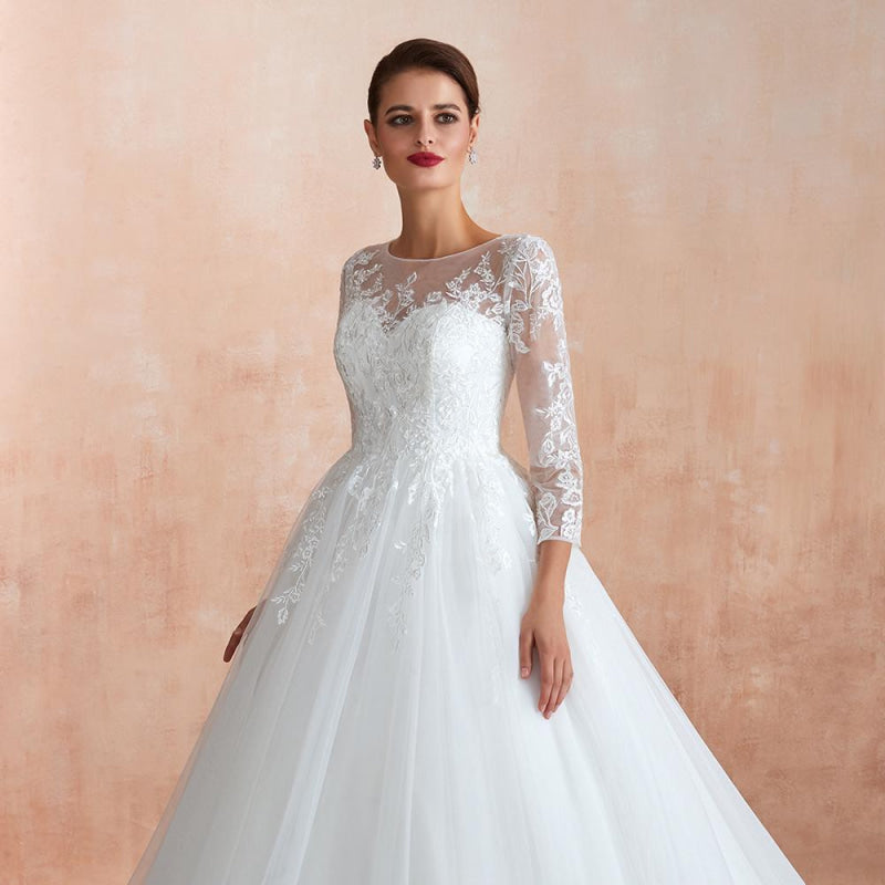 Wonderful Appliques Tulle A-line Wedding Dress
